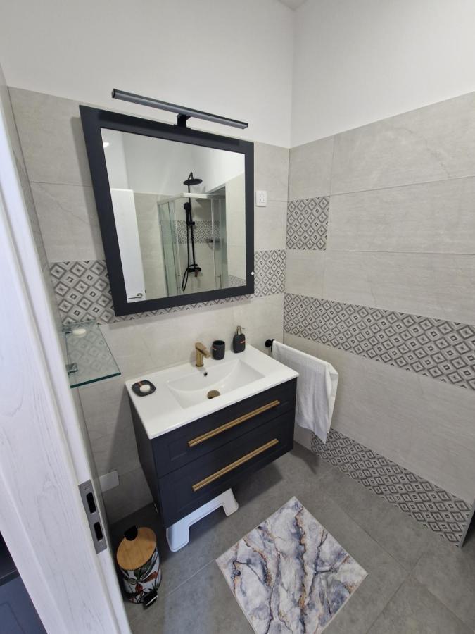 Villa Galleria Sukosan Ngoại thất bức ảnh