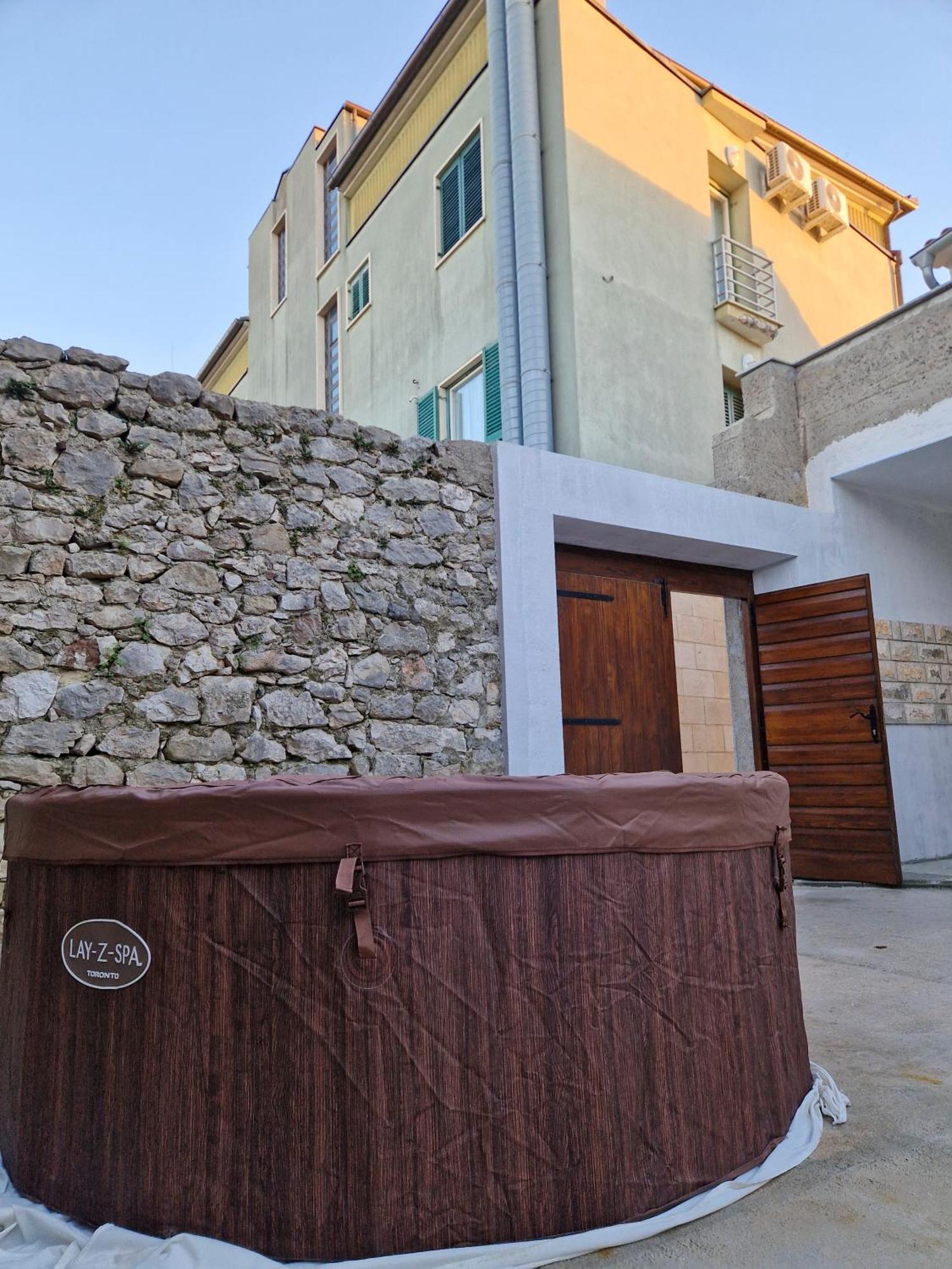 Villa Galleria Sukosan Ngoại thất bức ảnh
